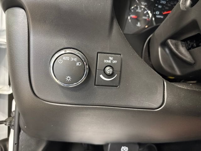 2025 Chevrolet Express Passenger 1LT