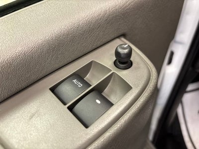2025 Chevrolet Express Passenger 1LT