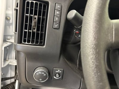 2025 Chevrolet Express Passenger 1LT