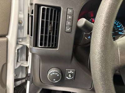 2025 Chevrolet Express Passenger 1LT