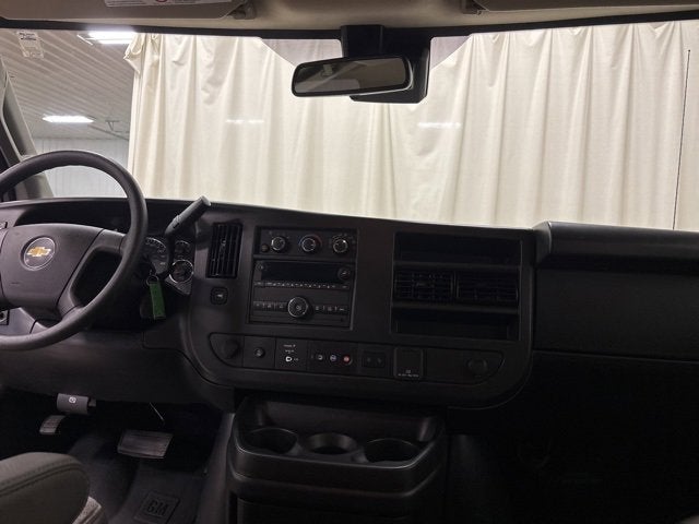 2024 Chevrolet Express Passenger 2500 1LT