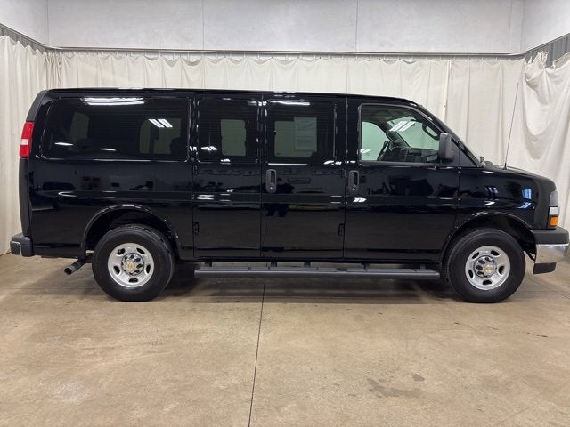 2024 Chevrolet Express Passenger 2500 1LT