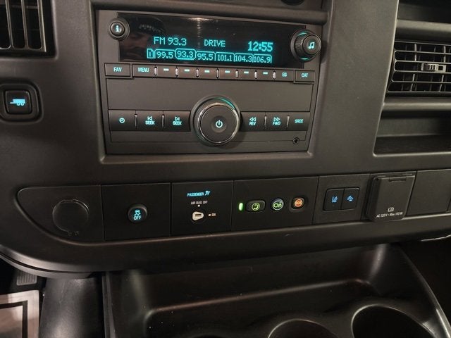 2024 Chevrolet Express Passenger 2500 1LT