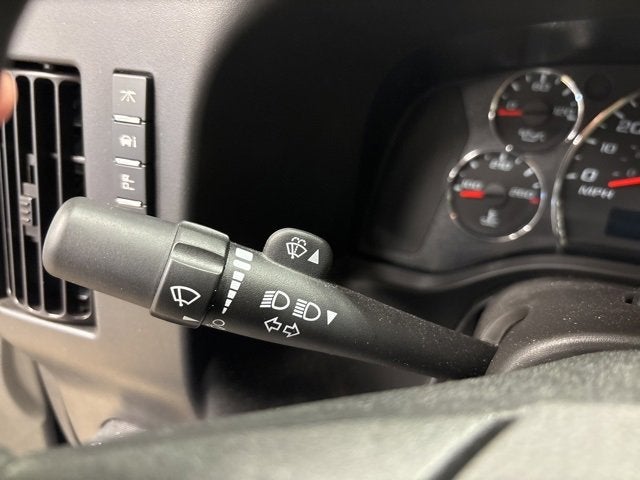 2024 Chevrolet Express Passenger 2500 1LT