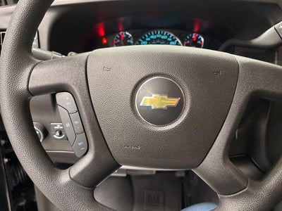 2024 Chevrolet Express Passenger 2500 1LT