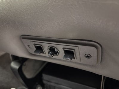 2024 Chevrolet Express Passenger 2500 1LT