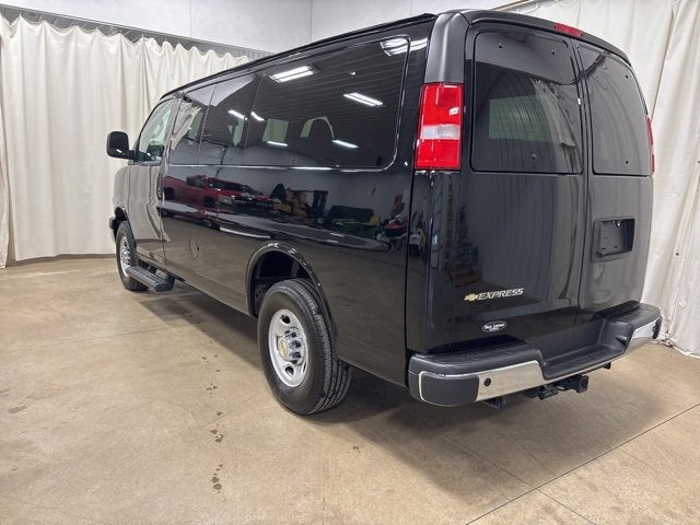 2024 Chevrolet Express Passenger 2500 1LT