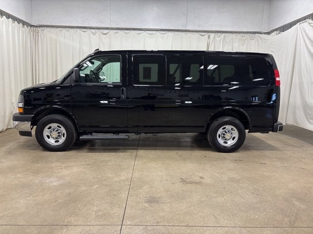 2024 Chevrolet Express Passenger 2500 1LT