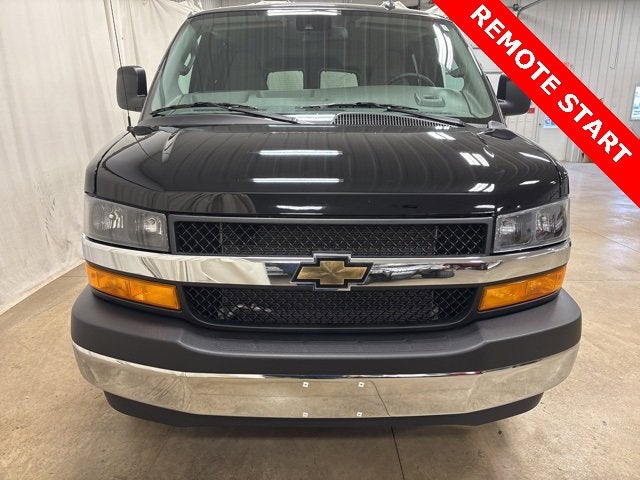 2024 Chevrolet Express Passenger 2500 1LT