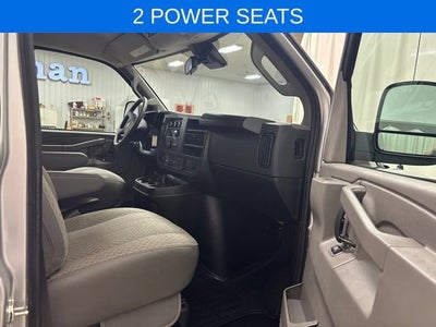 2025 Chevrolet Express Passenger 1LT