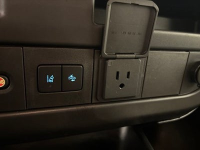 2025 Chevrolet Express Passenger 1LT