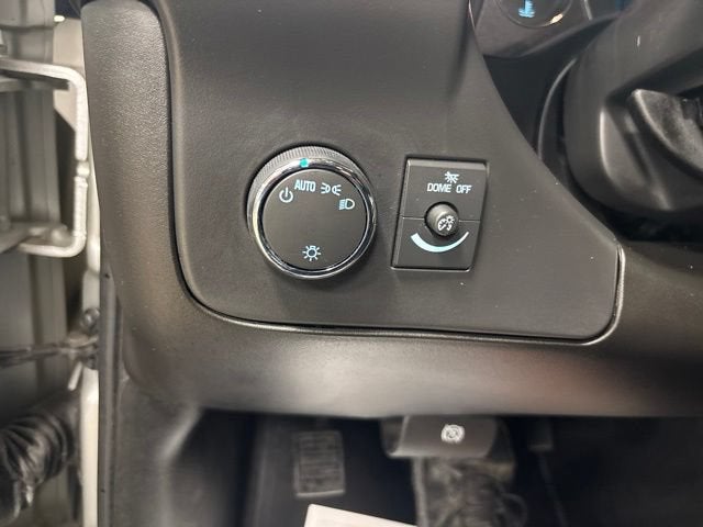 2025 Chevrolet Express Passenger 1LT