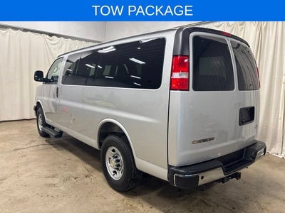 2025 Chevrolet Express Passenger 1LT