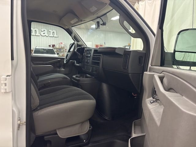 2024 Chevrolet Express Cargo 2500 WT