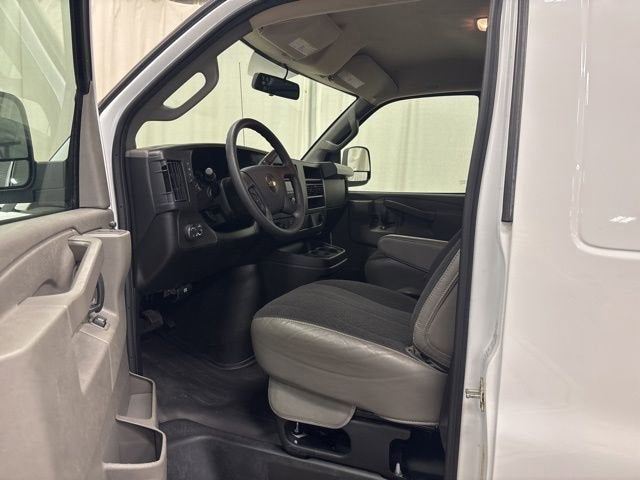 2024 Chevrolet Express Cargo 2500 WT