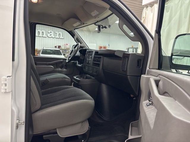 2024 Chevrolet Express Cargo 2500 WT