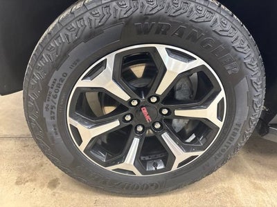 2025 GMC Yukon AT4