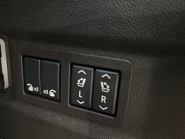 2025 GMC Yukon AT4
