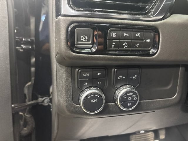 2025 GMC Yukon AT4