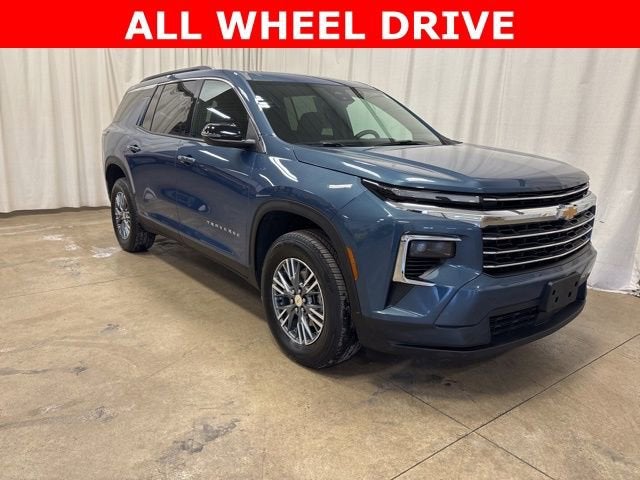 2025 Chevrolet Traverse LT