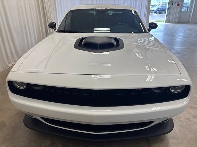 2016 Dodge Challenger 392 Hemi Scat Pack Shaker