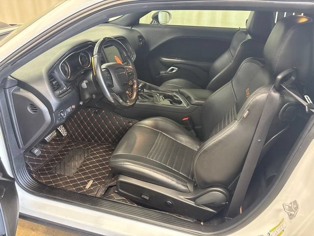 2016 Dodge Challenger 392 Hemi Scat Pack Shaker