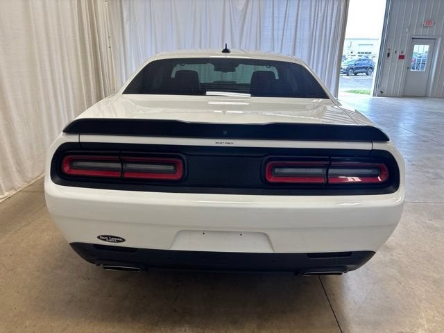 2016 Dodge Challenger 392 Hemi Scat Pack Shaker