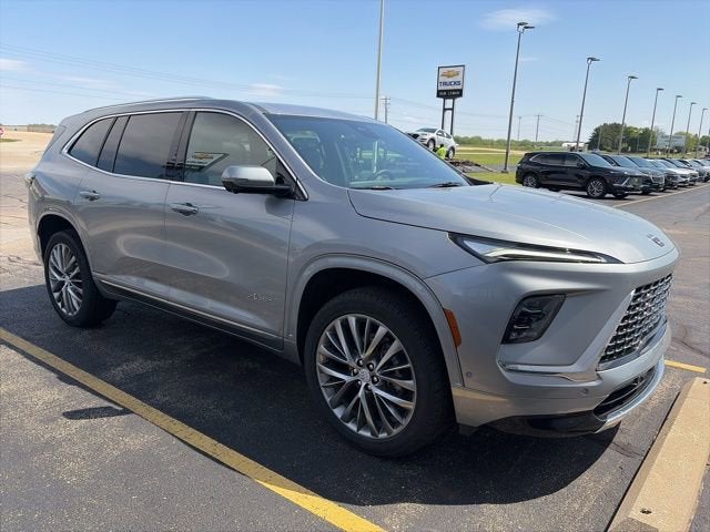 2025 Buick Enclave Avenir AWD's photo