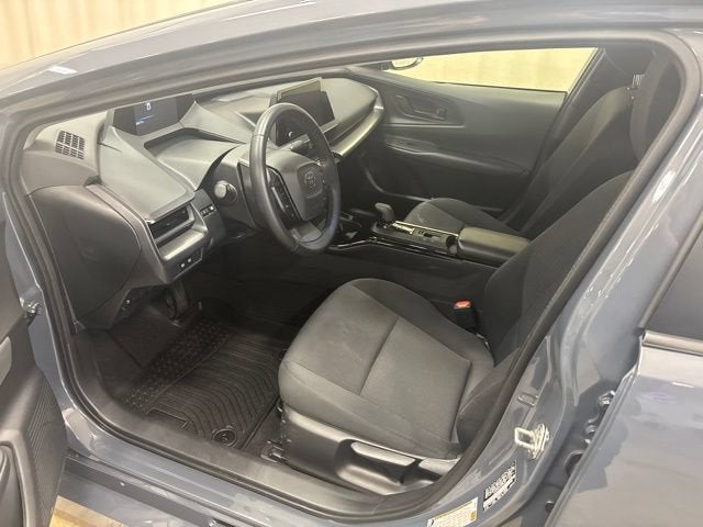 2025 Toyota Prius LE