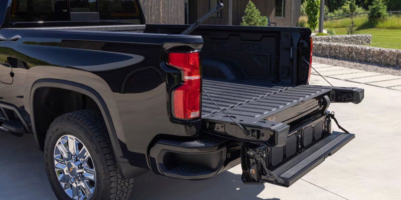 The tailgate that is down on the 2025 Chevrolet Silverado 2500 in Eureka, IL