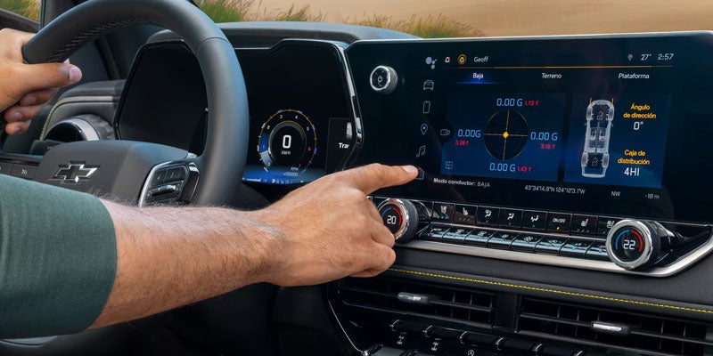 2026 Chevrolet Colorado in Eureka IL showcasing advanced Chevy Safety Assist features including lane keep and automatic braking